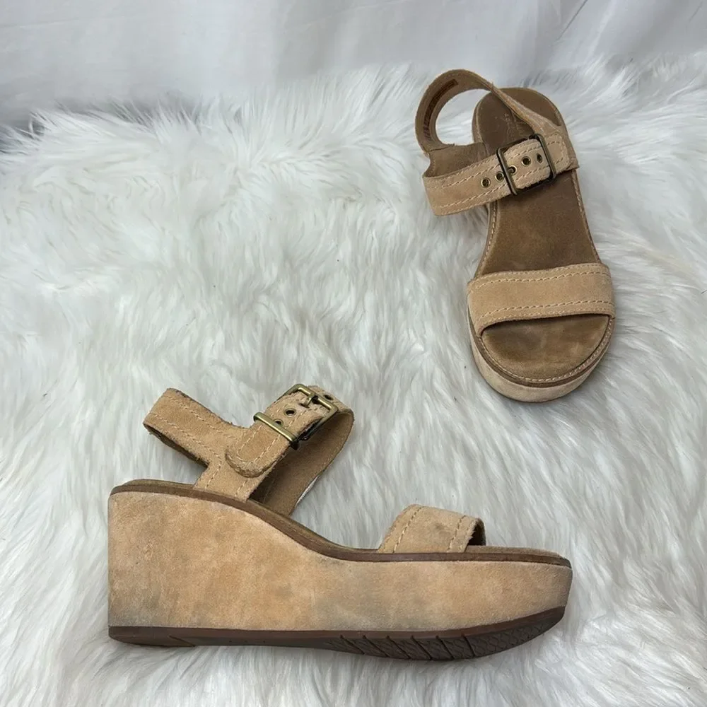 Clarks Ashley Orchid Tan Suede‎ Ankle Strap Platform Sandals Sz 8.5